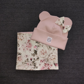Zestaw "Kwiatowa delikatność" czapka z uszkami i kokardką oraz komin prążek