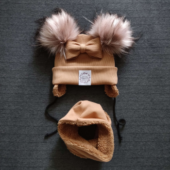 Komplet czapka z pomponami kokardą i kominem - prążek camel